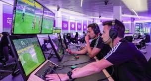 魏翊东：我和谢晖合影是在J联赛现场，被捏造成他要执教国安